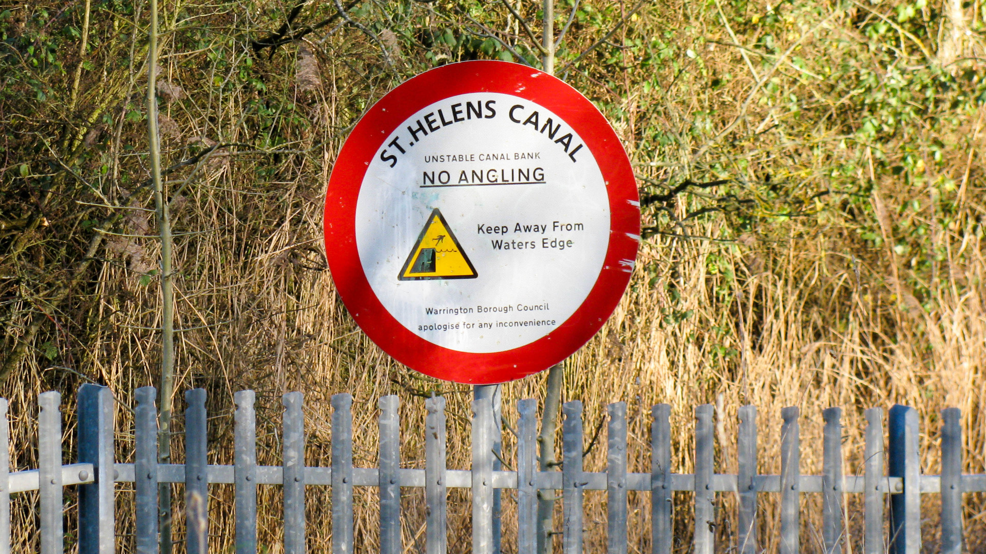 Signs warn about the unstable bank