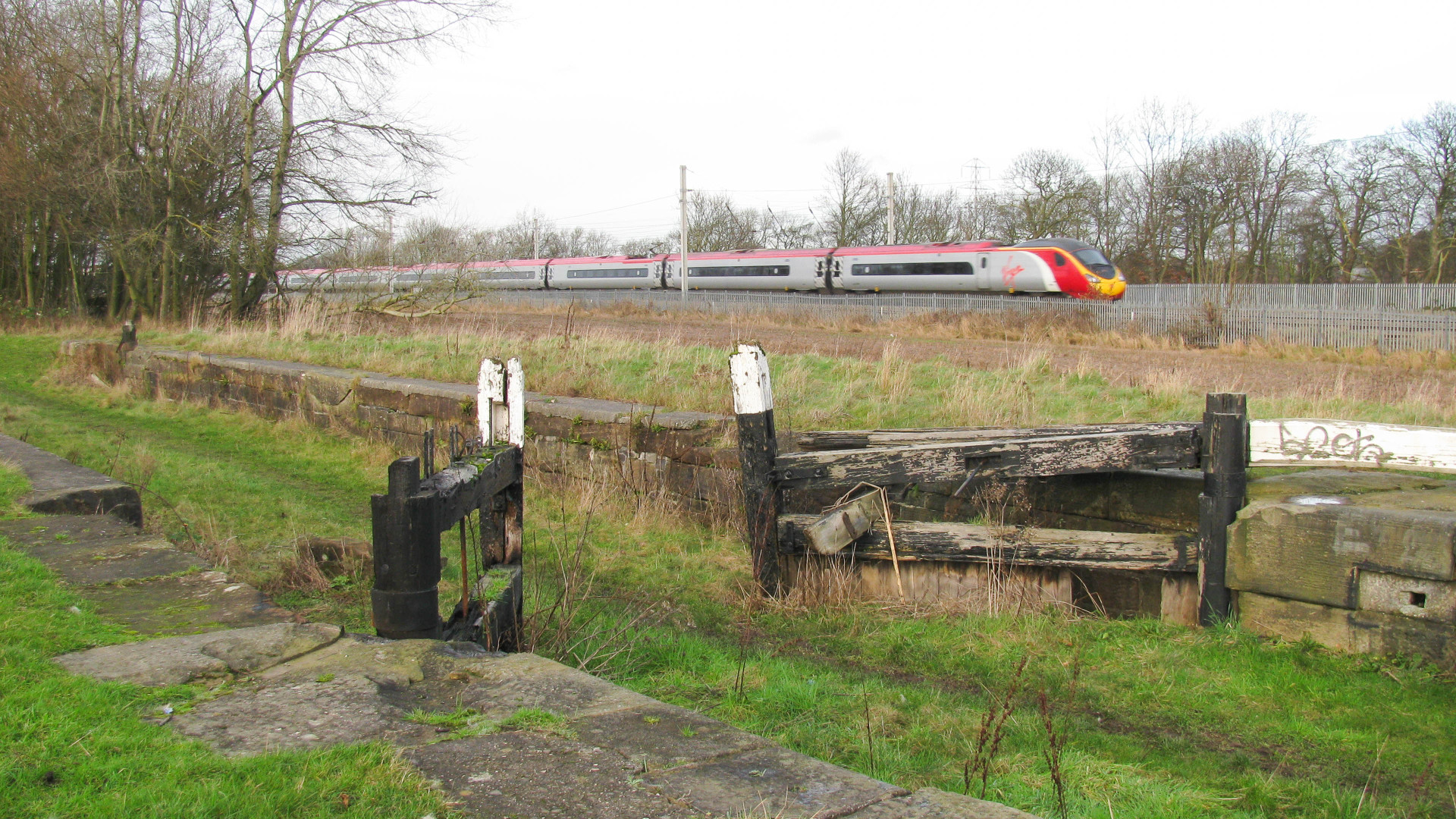 Winwick Lock, awaiting restoration
