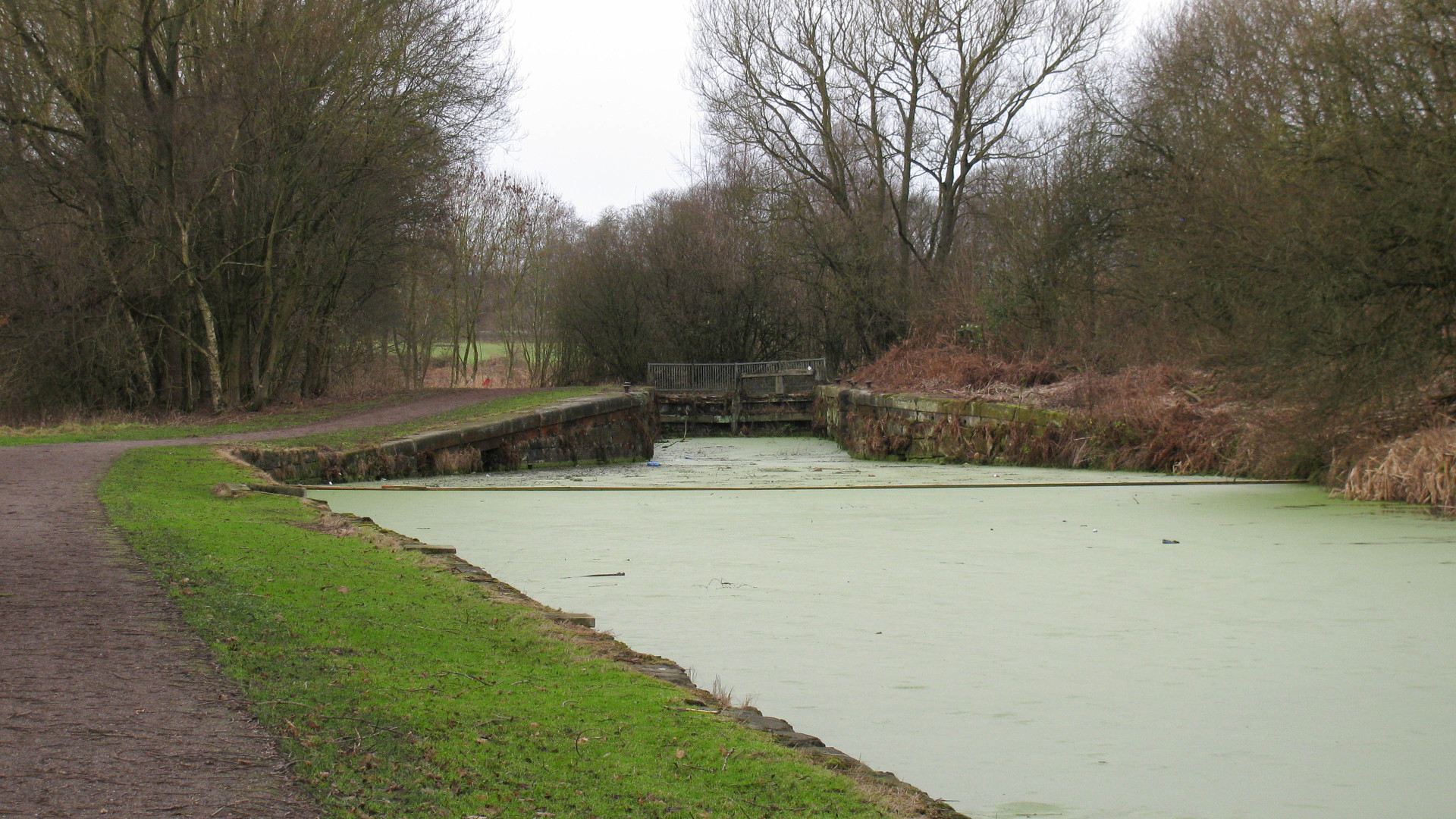 Bradley Lock, awaiting restoration