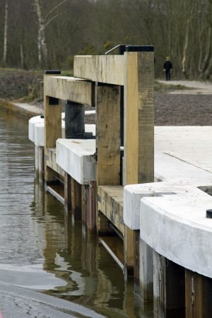 New Stop Gates - © Tom Jones (Waiouru)