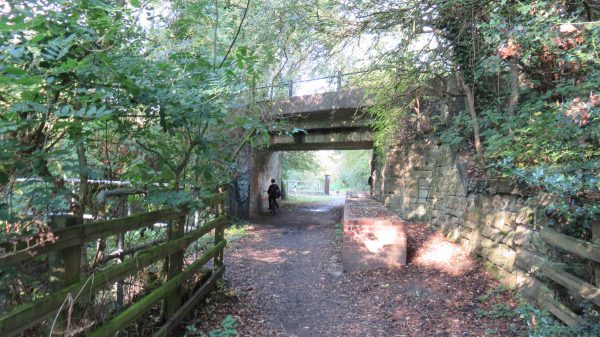Cycle route parallels the Nutbrook Canal